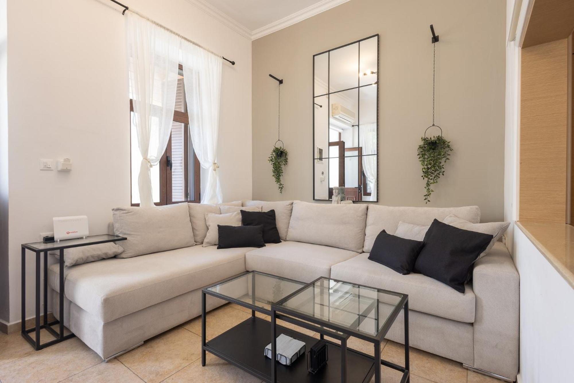 The Neo-classic Loft Holiday home Rhodes City