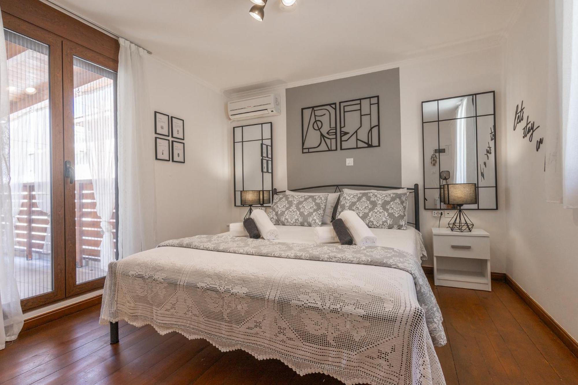 The Neo-classic Loft Rhodes City