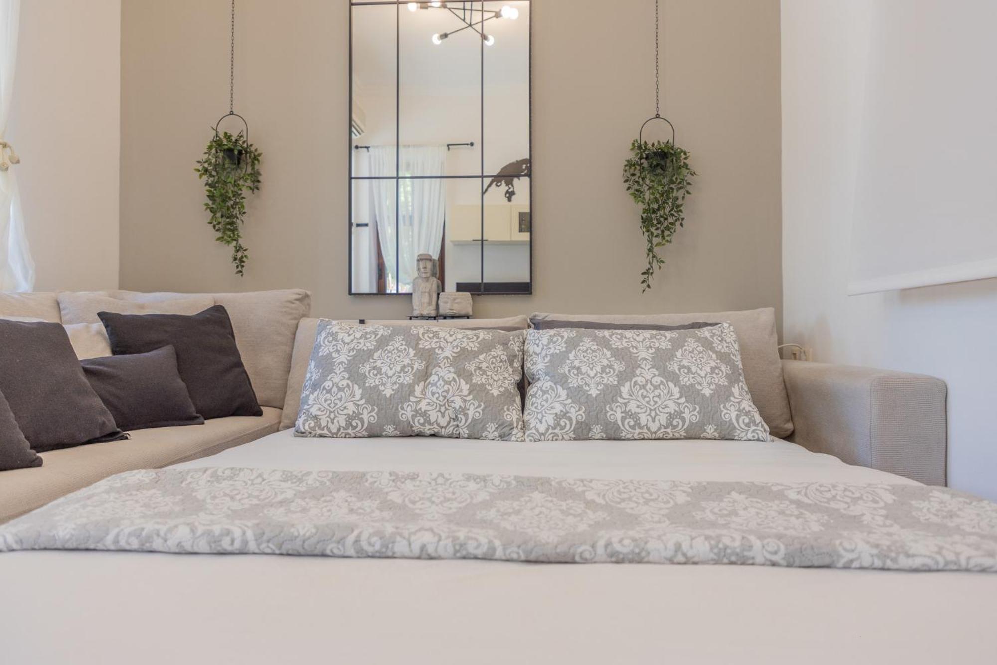 The Neo-classic Loft Holiday home *